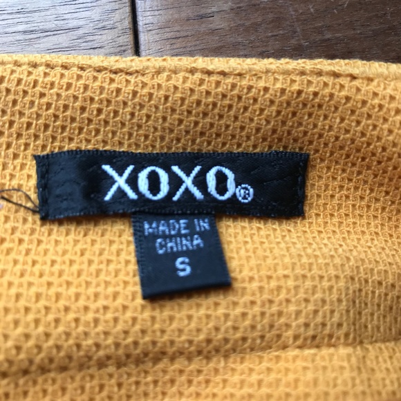 XOXO skirt with gold buttons - Picture 4 of 5